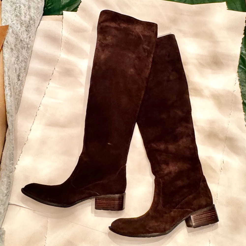 Born Crown Cady Boot, NEW with Box! Cocoa Brown. 7.5. EU 38. Over the knee.